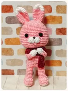 【あみぐるみ】マフラーうさぎ（ピンク）