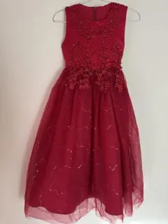 赤いチュールドレス ビーズ刺繍付き