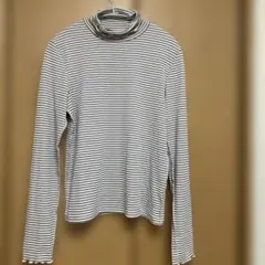 美品　GU ジーユー　ソフトリブタートルネックT ボーダー