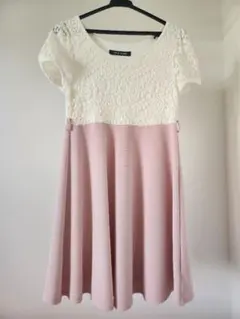 セシルマクビー　ピンクと白の半袖ワンピース M