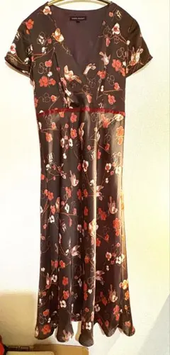 ✨お値下しました✨LAURA ASHLEY ロングワンピース M