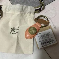 IL BISONTE ピンクレザーキーホルダー