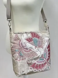 Item thumbnail for item 066a4db8-fb5b-42a4-b459-5edf3e5a5902