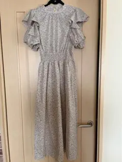 フリル袖 小花柄 ロングワンピース Fサイズのサムネイル