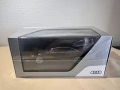 Audi A8 L Myth Black 1:43 ミニカーのサムネイル