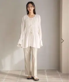 ローリーズファーム　ヨウリュウシャーリングブラウス　ホワイト　FREEサイズ