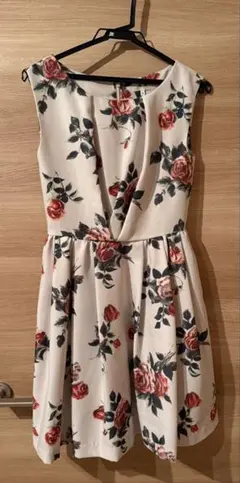 【超美品】L’EST ROSE レストローズ バラ　ノースリーブワンピースドレス