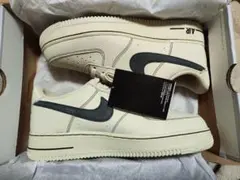 ナイキ NIKE AIR FORCE 1 '07 LV8 HQ2037-200