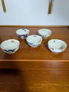 有田焼　西山窯　金彩瑠璃　高台小鉢揃　5客　桔梗皿　足付き　輪花鉢　白磁　和食器 有田焼 西山窯 金彩瑠璃 高台小鉢揃 5客 桔梗皿 足付き 輪花