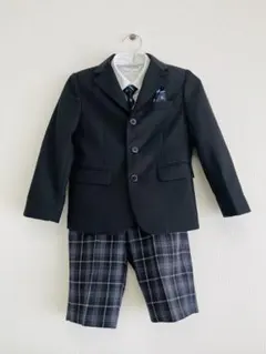 フォーマルスーツ　男の子　卒園式　入学式　120cm
