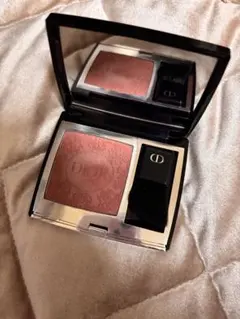 【ホリデー限定品】ディオールスキン ルージュ ブラッシュ 621