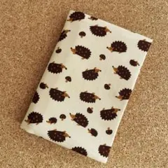 カードホルダー付き お薬手帳 母子手帳ケース 通院ケース ★ハリネズミとキノコ