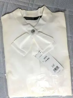 新品　パトリックコックス　リボンブラウス　９号のサムネイル