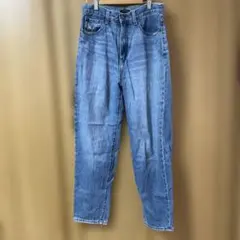 【お値下げしました】ユニクロ　ジーンズ　ダメージ加工あり