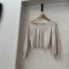 美品トップス　ベージュニット