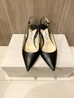 ジミーチュウ パンプス 定番モデルのサムネイル