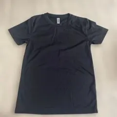 黒の無地Tシャツ　美品
