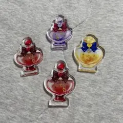 セーラームーン　パフュームモチーフアクリルスタンド4個セット