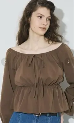 【coca】2wayオフショルダーブラウス brown