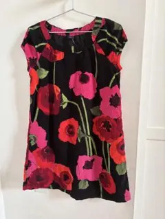 新品　未使用　160 女の子　キッズ　花柄 半袖ワンピース　gapkids