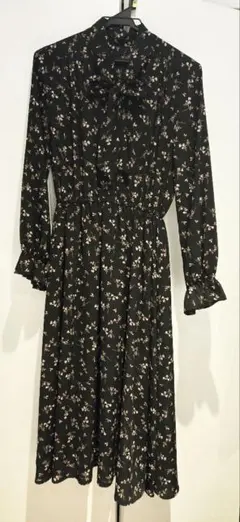INGNI 花柄ワンピース ブラック 黒　Mサイズ