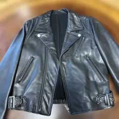 KAENEの黒レザーシングルライダースジャケット