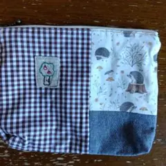 モカブラウンの生地 刺し子 ダーニング刺繍 ぷっくりポーチ