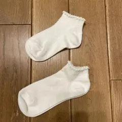 UNIQLOソックスサイズ違いホワイト