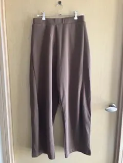 お値引き‼️NOAHLベージュスラックス