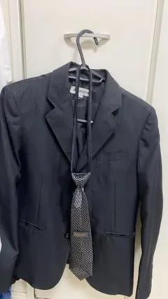 irmion ブラック ストライプ スーツ 150 ネクタイ付き