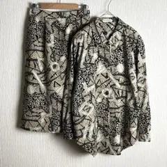 【カジュアルスーツ】 Sサイズ 幾何学模様 ヴィンテージ風 ユニセックス レトロ