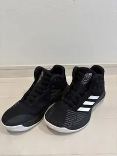 adidas バスケットボールシューズ ブラック 22.5cm - メルカリ