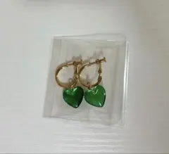 イヤリング 緑色 ハート