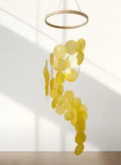 イエローのシェル風鈴　ボリューム　バンキング風鈴　清涼　癒し　プレゼント