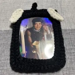 写真 ケース B7 SnowMan(目黒蓮) 黒 犬 編み物 毛糸