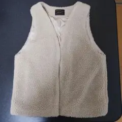 クリーム色 ボア ノースリーブベスト