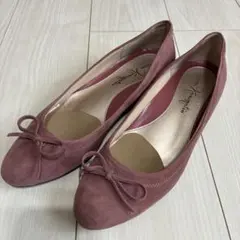 ピンク スエード リボン付き バレエシューズ