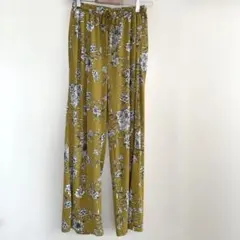 花柄　レディースパンツ