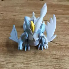 ホワイトキュレム モンコレ