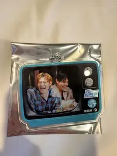 s*須様 超特急　テレビ風アクリルキーホルダー アロハル