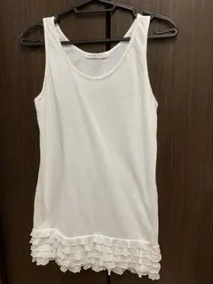 LOWRYS FARM ホワイト フリルタンクトップ Mサイズ