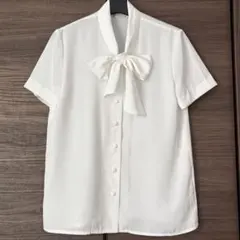 アリスバーリー　くるみボタン付きリボンシフォンブラウスのサムネイル