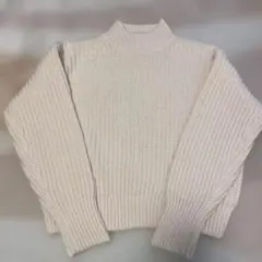 UNIQLO ハイネックニット オフホワイト