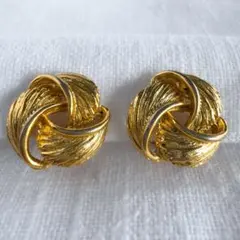 Item thumbnail for item aa2e30e9-9985-485d-9db9-3235cd3d9b17