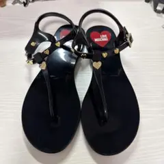 LOVE MOSCHINO ハートスタッズ ラバーサンダル ブラック