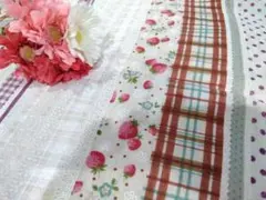 新品購入自宅保管品　1mカット生地　苺、ドット、チェック、レース柄ベリーコットン