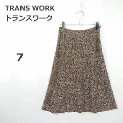【トランスワーク】ひざ丈 ミモレ丈 スカート 上品 フェミニン 日本製 花柄 茶のサムネイル