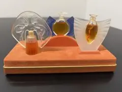 LALIQUE Les Flacons ミニチュア香水 3本セットのサムネイル