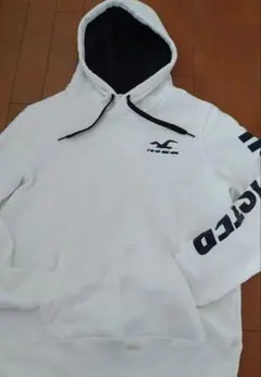 Hollister ホワイト フード付きパーカー裏起毛 M