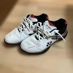 YONEX バドミントンシューズ ホワイト ブラック レッドのサムネイル